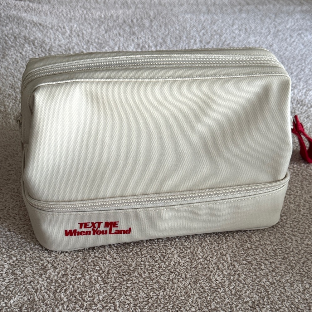 The dopp kit in ghost white BEIS